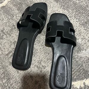 Stylish Black Slide Sandals